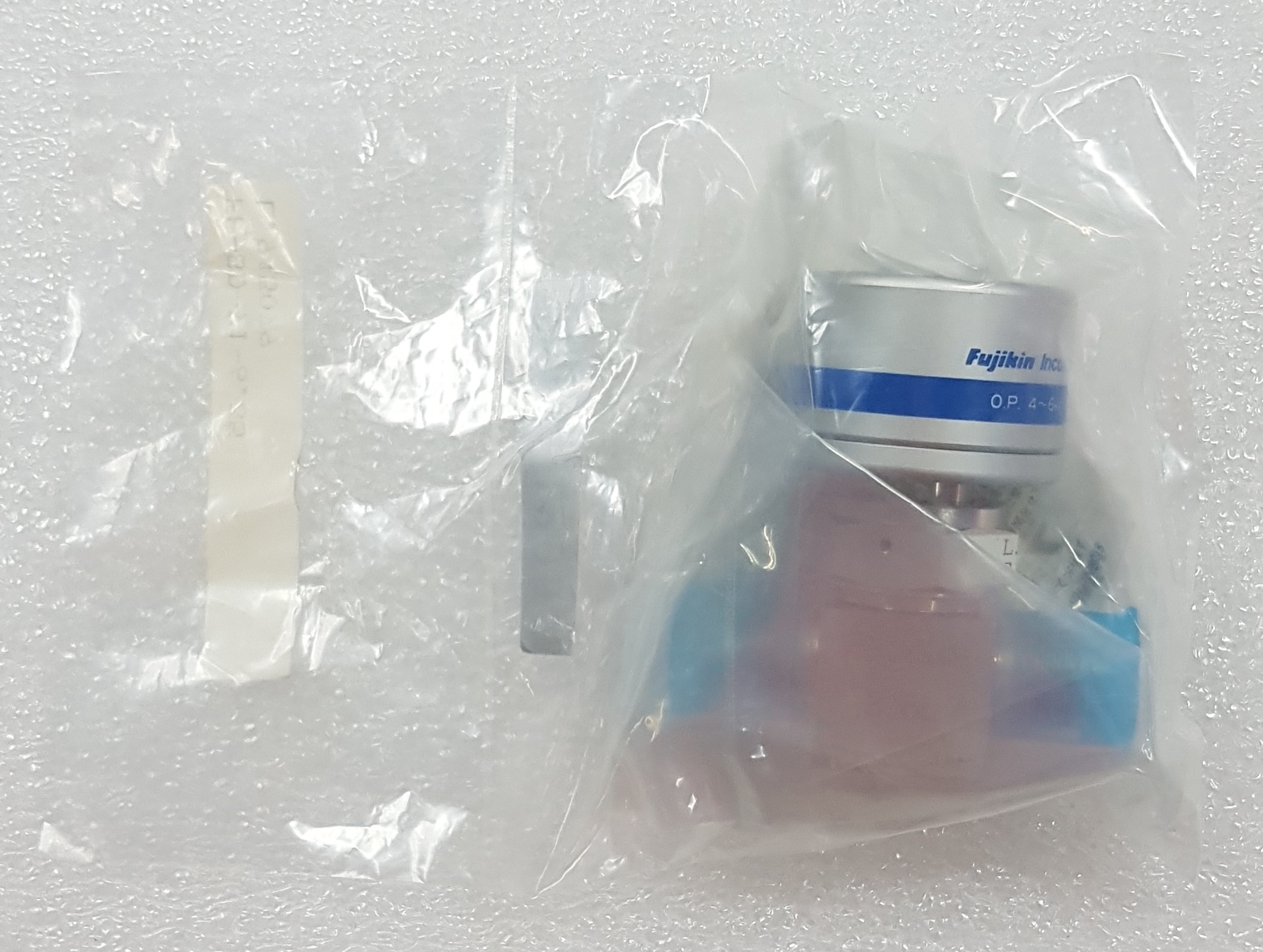 12955 FUJIKIN AIR ACTUATED VALVE, ¼
